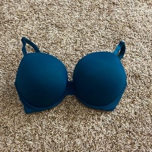 Victoria’s Secret bra size 34DDD